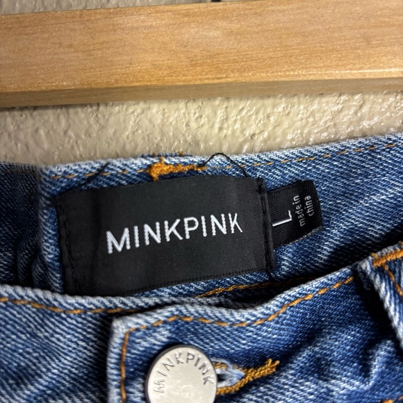 MINKPINK Light Wash Distressed Button Fly Shorts size L - Blue - Picture 3 of 10
